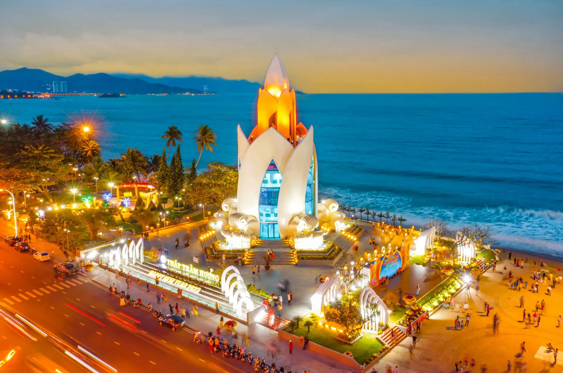 nha trang có gì chơi vào ban đêm - Hình 3