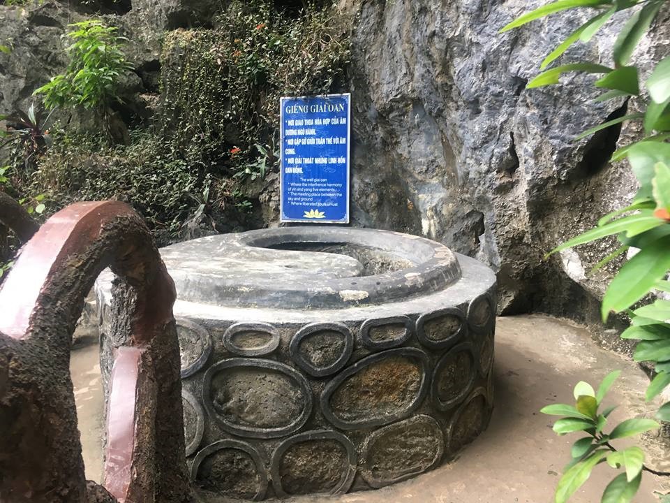 nơi mẹ âu cơ sinh ra trăm trứng ở đâu