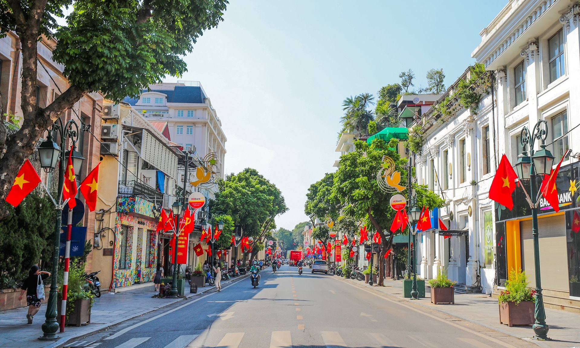 phố vẫy ban ngày ở thủ đô hà nội