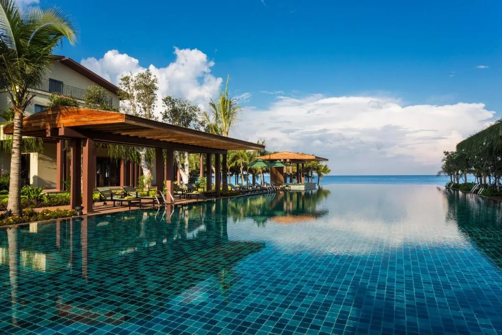 phu quoc hotels on the beach - Hình 2