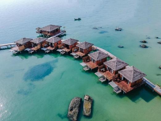 phu quoc hotels on the beach
