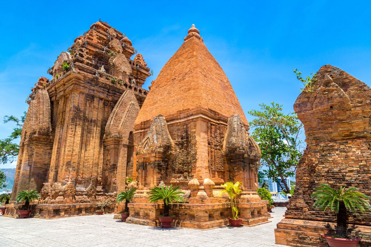 places to visit in nha trang - Hình 2