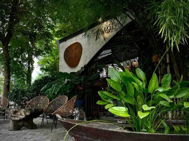 Quán Ăn Sân Vườn Quận 7: Đánh Giá Toàn Diện Chạm Bistro Garden Quán Ăn Sân Vườn Quận 7: Đánh Giá Toàn Diện Chạm Bistro Garden