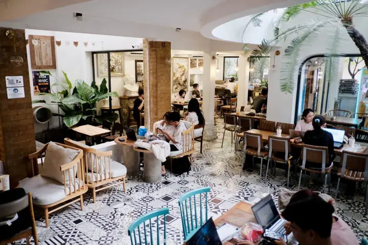 Review Bamos Coffee Tân Phong: Quán Cà Phê 24h Quận 7 Trọn Vẹn Trải Nghiệm Review Bamos Coffee Tân Phong: Quán Cà Phê 24h Quận 7 Trọn Vẹn Trải Nghiệm