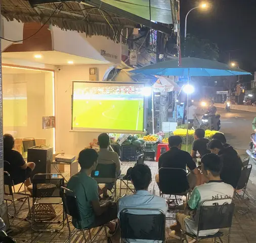 Quán Cà Phê Coi Đá Banh: Điểm Hẹn Lý Tưởng Cho Fan Cầu Thủ