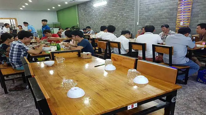 Đánh Giá Chi Tiết 10 Quán Hải Sản Đà Nẵng: Trải Nghiệm Thực Tế Và Bảng So Sánh Khách Quan