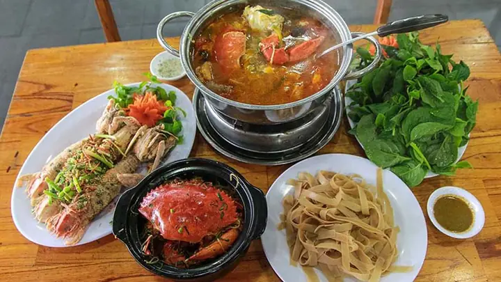 Đánh Giá Chi Tiết 10 Quán Hải Sản Đà Nẵng: Trải Nghiệm Thực Tế Và Bảng So Sánh Khách Quan