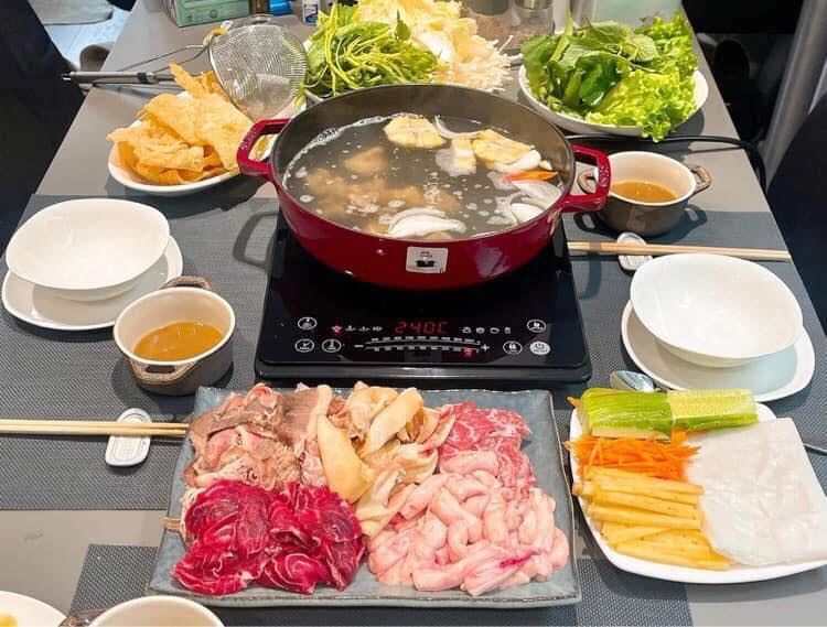 quán lẩu bò nhúng dấm tình bạn