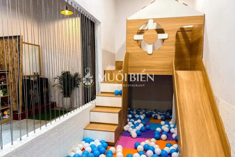 quán nhậu có khu vui chơi trẻ em đà nẵng - Hình 3