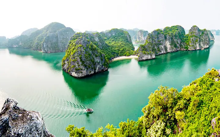 Quảng Ninh Có Gì Nổi Tiếng? Cẩm Nang Tổng Hợp Điểm Đến Không Thể Bỏ Lỡ