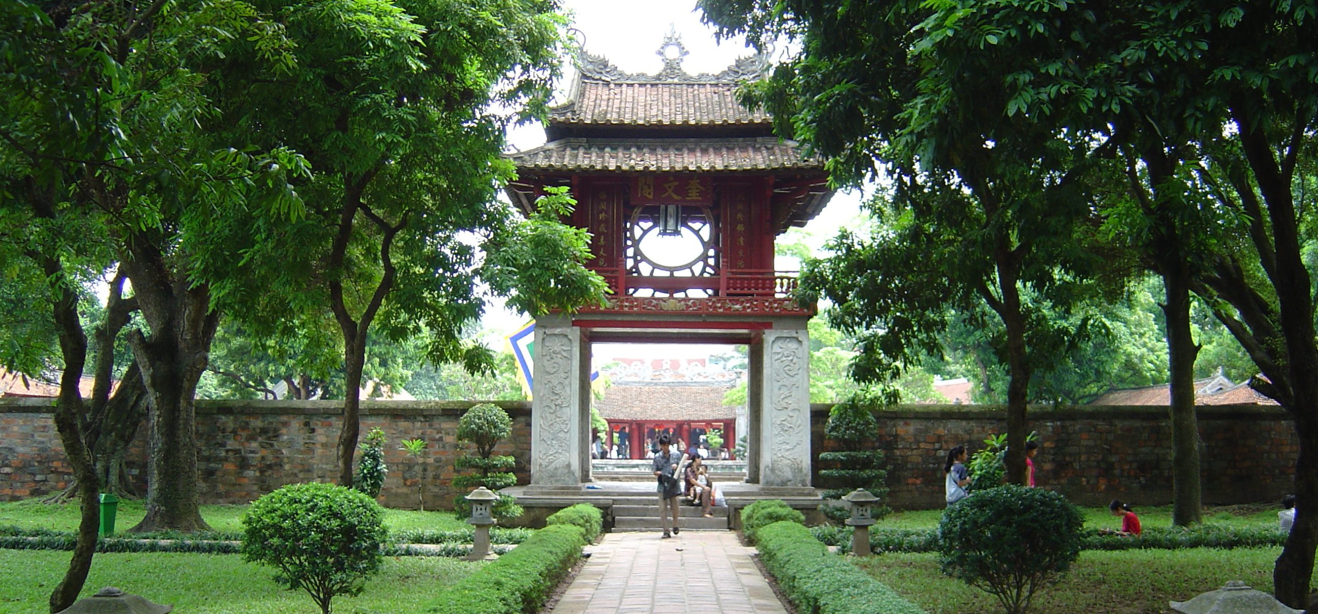 quốc tử giám được thành lập vào năm nào
