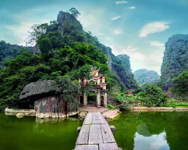 Tam Cốc Bích Động Ở Đâu? Hướng Dẫn Chi Tiết Từ A-z