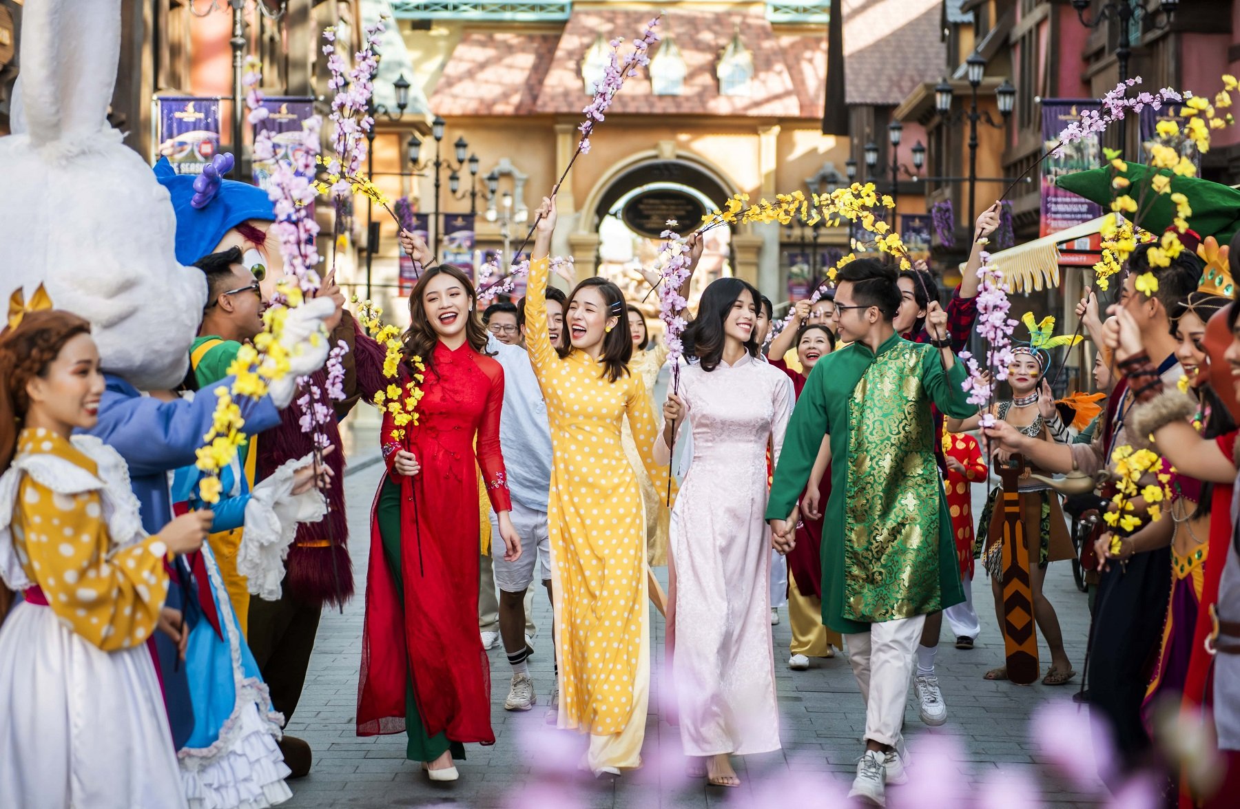 tet is the biggest festival in vietnam - Hình 5