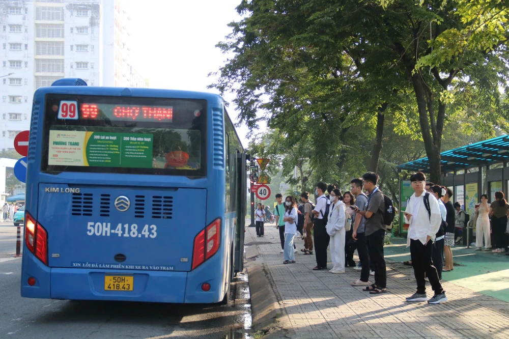 trạm xe buýt 33 99 8 19 - Hình 3