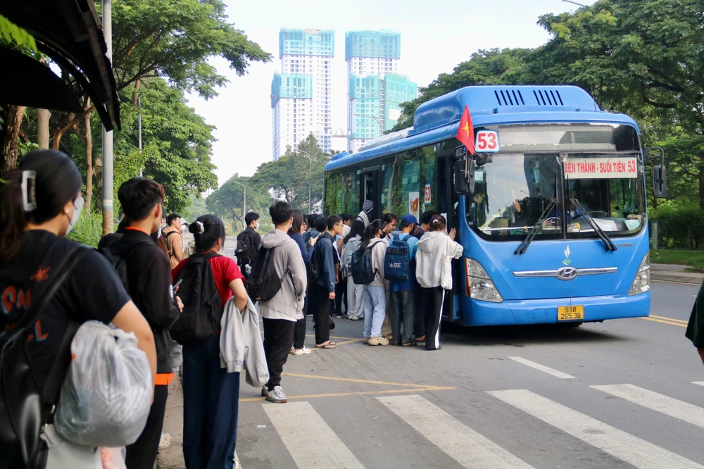 trạm xe buýt 33 99 8 19 - Hình 5