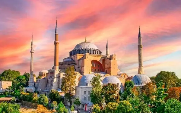 Vương Cung Thánh Đường Hagia Sophia - Điểm Đến Không Thể Bỏ Quan Khi Du Lịch Thổ Nhĩ Kỳ Vương Cung Thánh Đường Hagia Sophia - Điểm Đến Không Thể Bỏ Quan Khi Du Lịch Thổ Nhĩ Kỳ