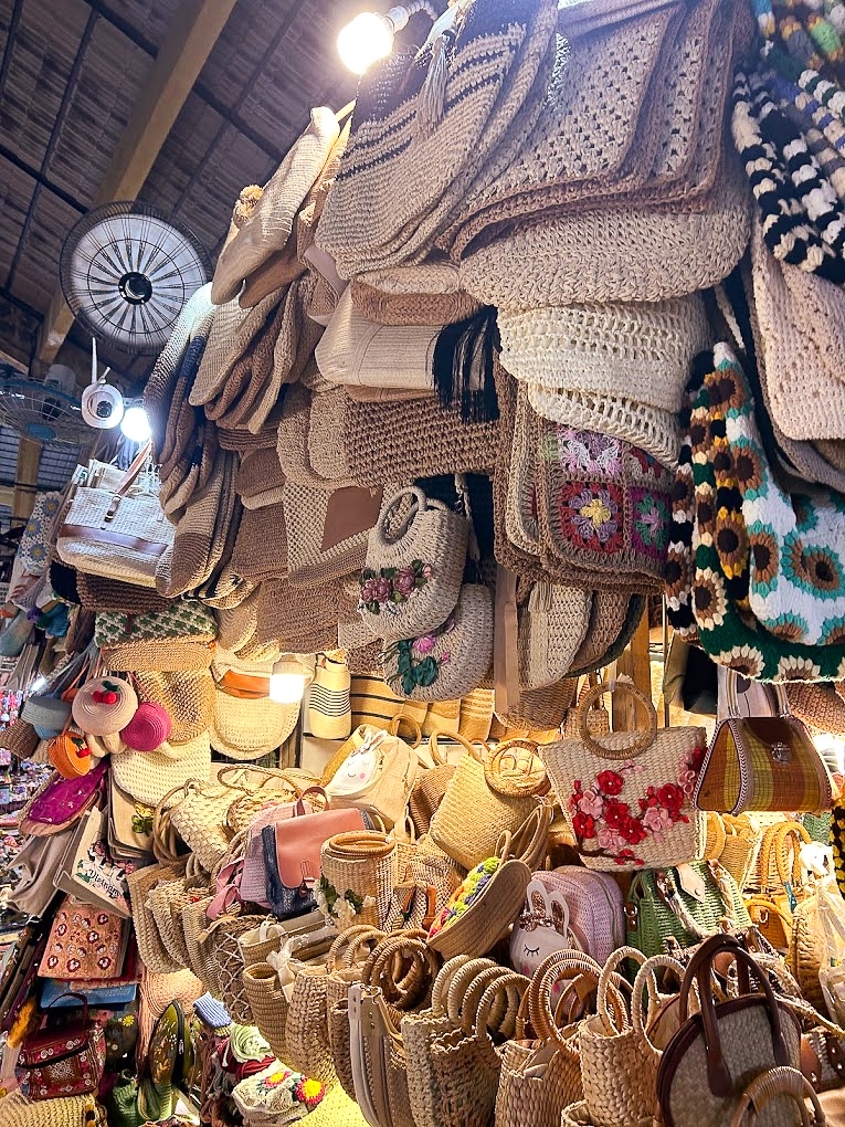 what to buy in ben thanh market - Hình 2