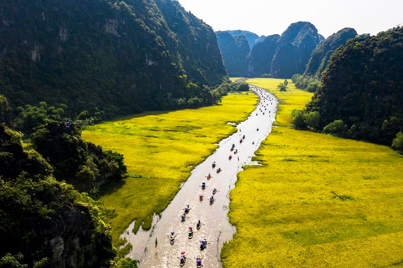 what to do in tam coc - Hình 1