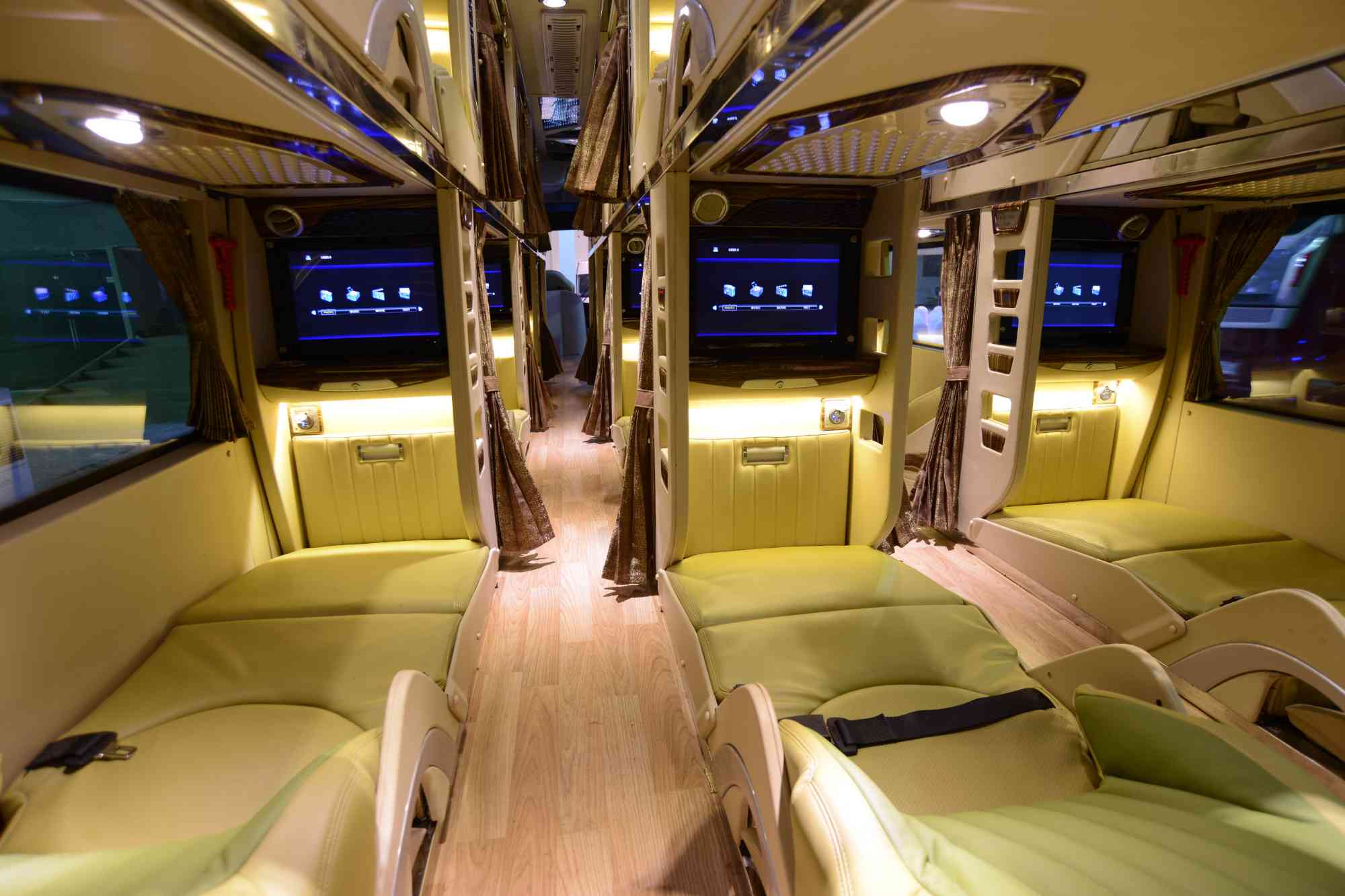 xe limousine nha trang sài gòn - Hình 4