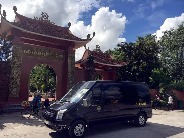 Thuê Xe Du Lịch 16 Chỗ Từ Tphcm Đi Cần Thơ: Cẩm Nang Toàn Diện