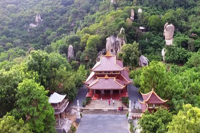 12 Cảnh Chùa Ở Vũng Tàu: Tổng Hợp Và Hướng Dẫn Khám Phá 12 Cảnh Chùa Ở Vũng Tàu: Tổng Hợp Và Hướng Dẫn Khám Phá