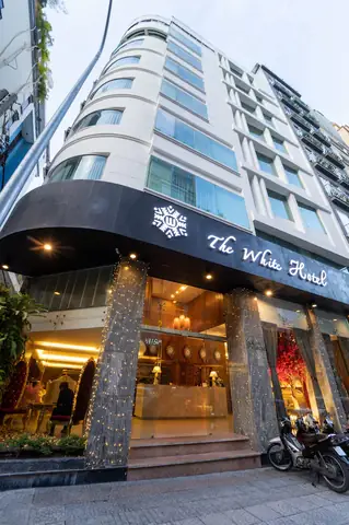 The White Hotel 8a Thái Văn Lung: Review Chi Tiết The White Hotel 8a Thái Văn Lung: Review Chi Tiết