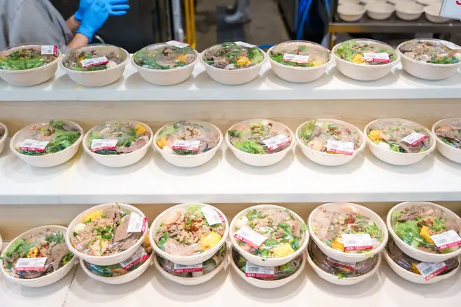 Khám Phá 12 Món Ăn Không Thể Bỏ Lỡ Tại Aeon Mall Long Biên