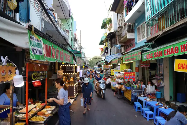 Khám Phá Phố Ẩm Thực Sài Gòn Ngon Nhất