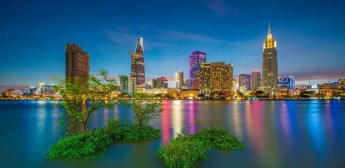 Cẩm Nang Khám Phá Thành Phố Hồ Chí Minh: Từ Sài Gòn Xưa Đến Đô Thị Hiện Đại Cẩm Nang Khám Phá Thành Phố Hồ Chí Minh: Từ Sài Gòn Xưa Đến Đô Thị Hiện Đại