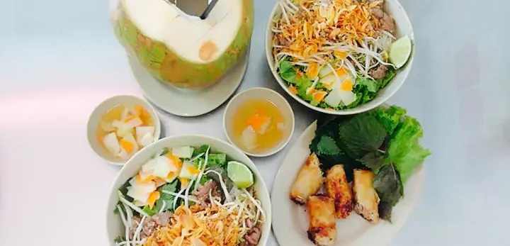 Đánh Giá Chi Tiết Quán Bà Bà Bún Bò Nam Bộ: Trải Nghiệm Hương Vị Đậm Chất Miền Tây