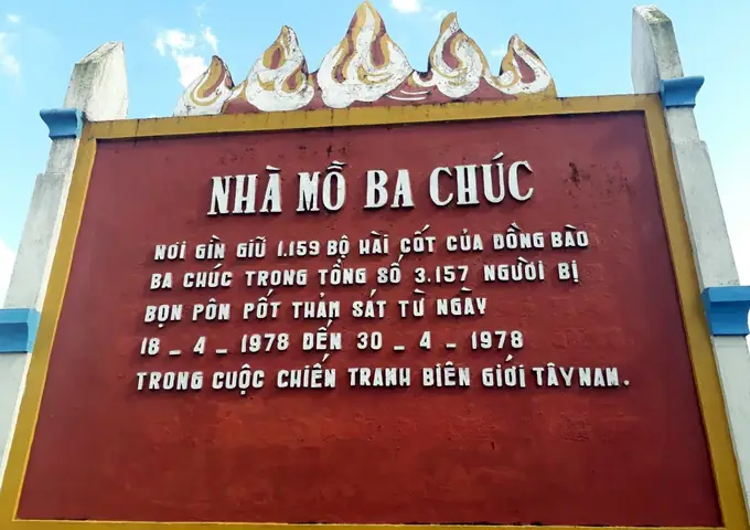 Khám Phá Nhà Mồ Ba Chúc – Di Tích Lịch Sử Đau Thương Ở An Giang Khám Phá Nhà Mồ Ba Chúc – Di Tích Lịch Sử Đau Thương Ở An Giang