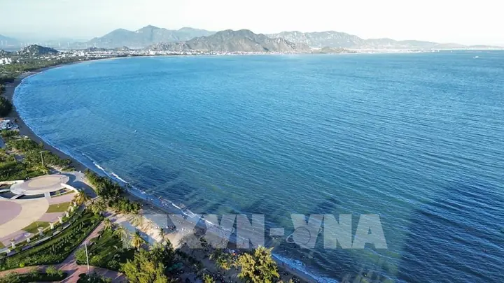 Khám Phá Bãi Biển Bình Sơn Ninh Thuận: Hướng Dẫn Du Lịch