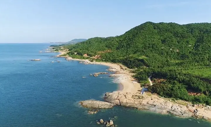 Bãi Biển Đẹp Ở Hà Tĩnh: Khám Phá 5 Điểm Đến Hoang Sơ, Mộc Mạc Nhất