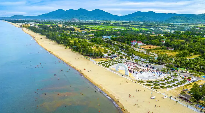 Bãi Biển Đẹp Ở Hà Tĩnh: Khám Phá 5 Điểm Đến Hoang Sơ, Mộc Mạc Nhất