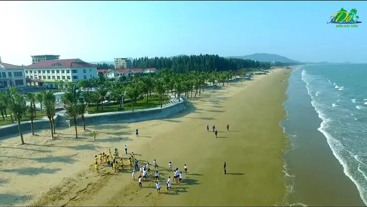 Biển Hải Tiến: Cẩm Nang Du Lịch Toàn Diện