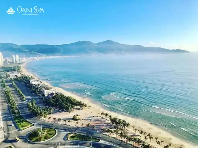 Khám Phá Bãi Biển Phạm Văn Đồng – Hướng Dẫn Du Lịch Chi Tiết