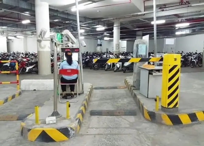 Tp.hcm: Địa Chỉ Bãi Giữ Xe Máy 24/24 Gần Đây