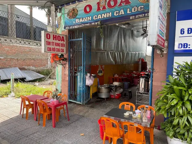 Review Quán Bánh Canh Cá Lóc O Hoa: Hương Vị Quê Nhà Giữa Lòng Huế