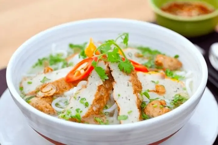 Quán Bánh Canh Chả Cá Phan Thiết Ngon, Giá Rẻ Cho Địa Phương
