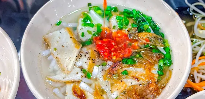 Bánh Canh Chả Cá Nha Trang: Nguồn Gốc, Cách Làm Và Địa Chỉ Ăn Ngon Nhất