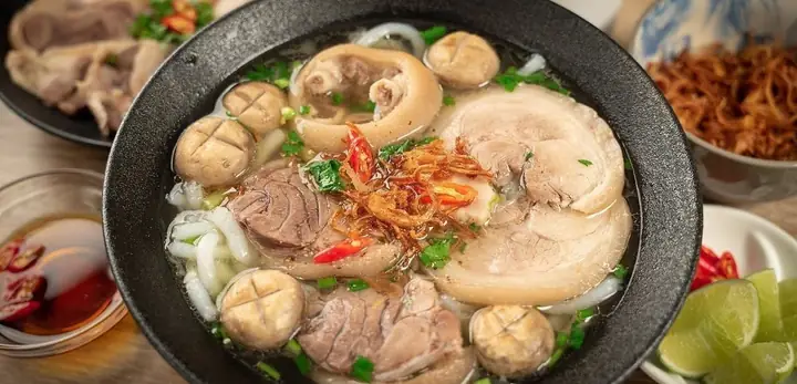 Bánh Canh Cua Lê Hồng Phong Có Thực Sự Đáng Để Thử?