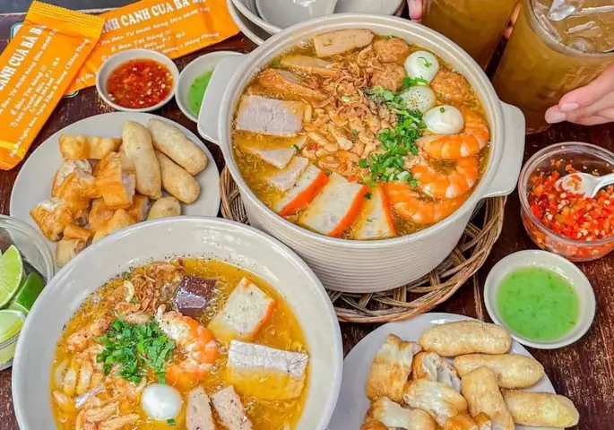 Top 10 Quán Bánh Canh Cua Ngon Nhất Sài Gòn