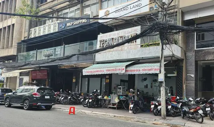 Bánh Canh Cua Tôn Thất Đạm: Nét Đặc Sắc Trong Ẩm Thực Phố Cổ Hà Nội