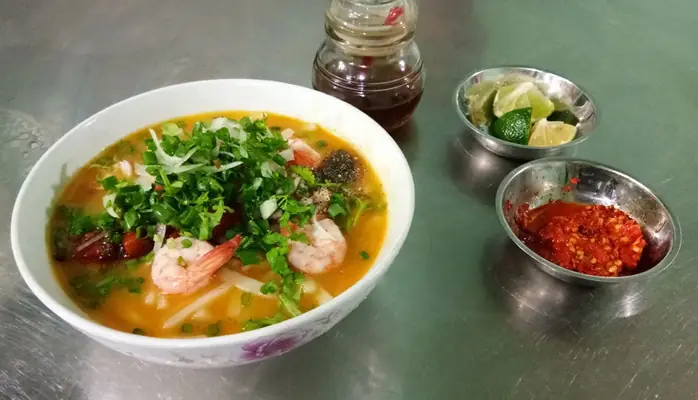 Mỹ Tiên Bánh Canh Vĩnh Trung: Đặc Sản An Giang