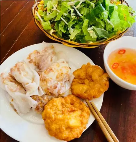 Bánh Cuốn Chả Mực Bãi Cháy: Công Thức Truyền Thống Và Bí Quyết Làm Ngon