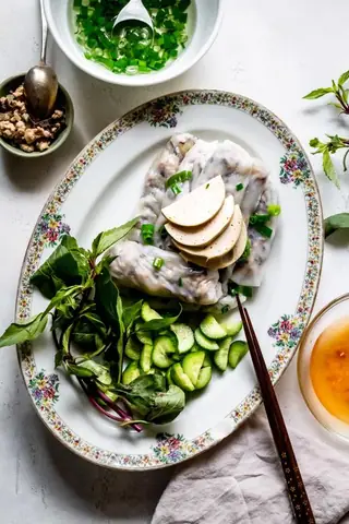 Bánh Cuốn Thanh Trì Cô Lan – Lịch Sử, Cách Làm Và Những Điểm Đặc Sắc Mà Bạn Nên Biết