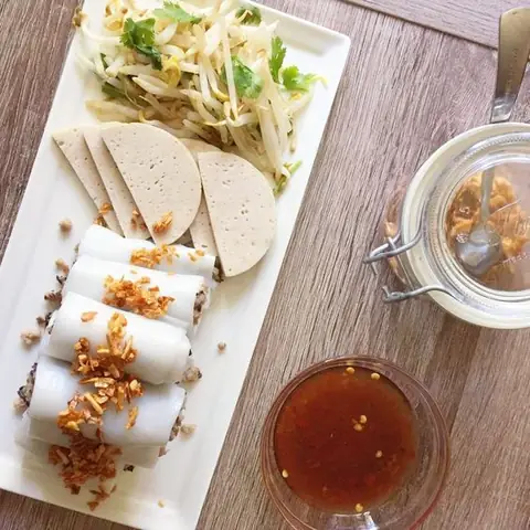 Bánh Cuốn Thanh Trì Cô Lan – Lịch Sử, Cách Làm Và Những Điểm Đặc Sắc Mà Bạn Nên Biết