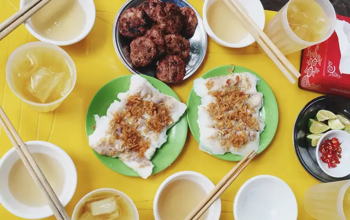 Cẩm Nang Thưởng Thức Bánh Cuốn Tôm Thịt Thanh Hóa: Từ Nguồn Gốc Đến Kinh Nghiệm Ăn Uống Chuẩn