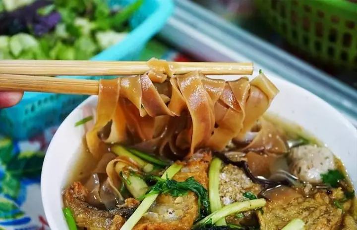 Khám Phá Nguồn Gốc Và Cách Làm Bánh Đa Đỏ Hải Phòng Khám Phá Nguồn Gốc Và Cách Làm Bánh Đa Đỏ Hải Phòng