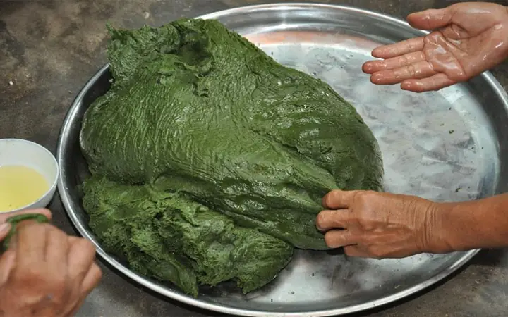 Bánh Gai Làm Từ Bột Gì: Nguyên Liệu, Cách Chế Biến Và Những Lưu Ý Quan Trọng